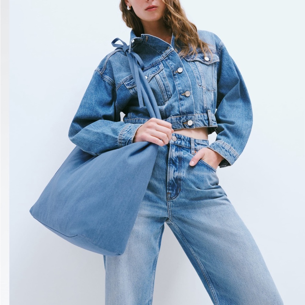 REFORMATION Oversized Vittoria Tote - Picture 5 of 15